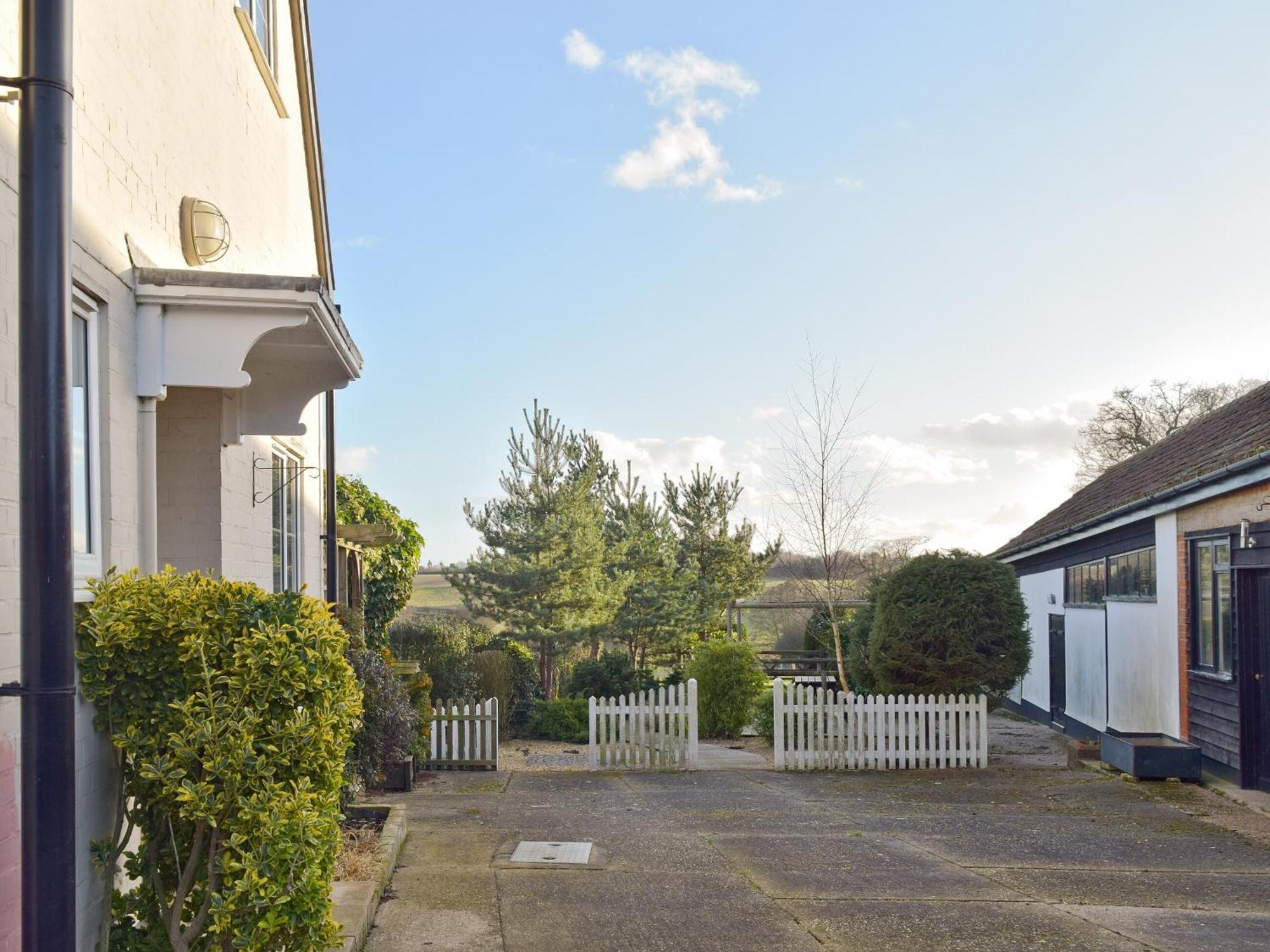 Granary Cottage Bentley  Bagian luar foto