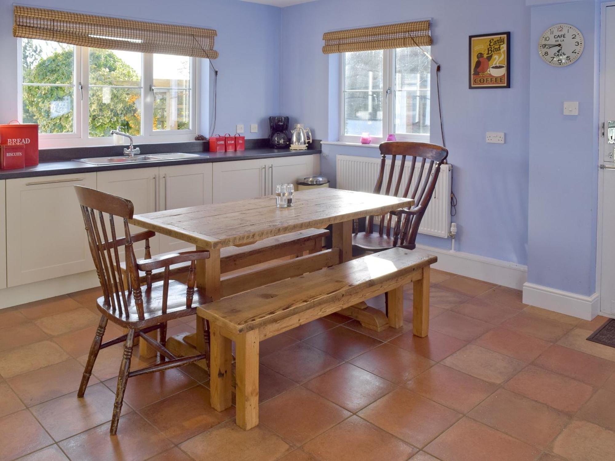 Granary Cottage Bentley  Bagian luar foto